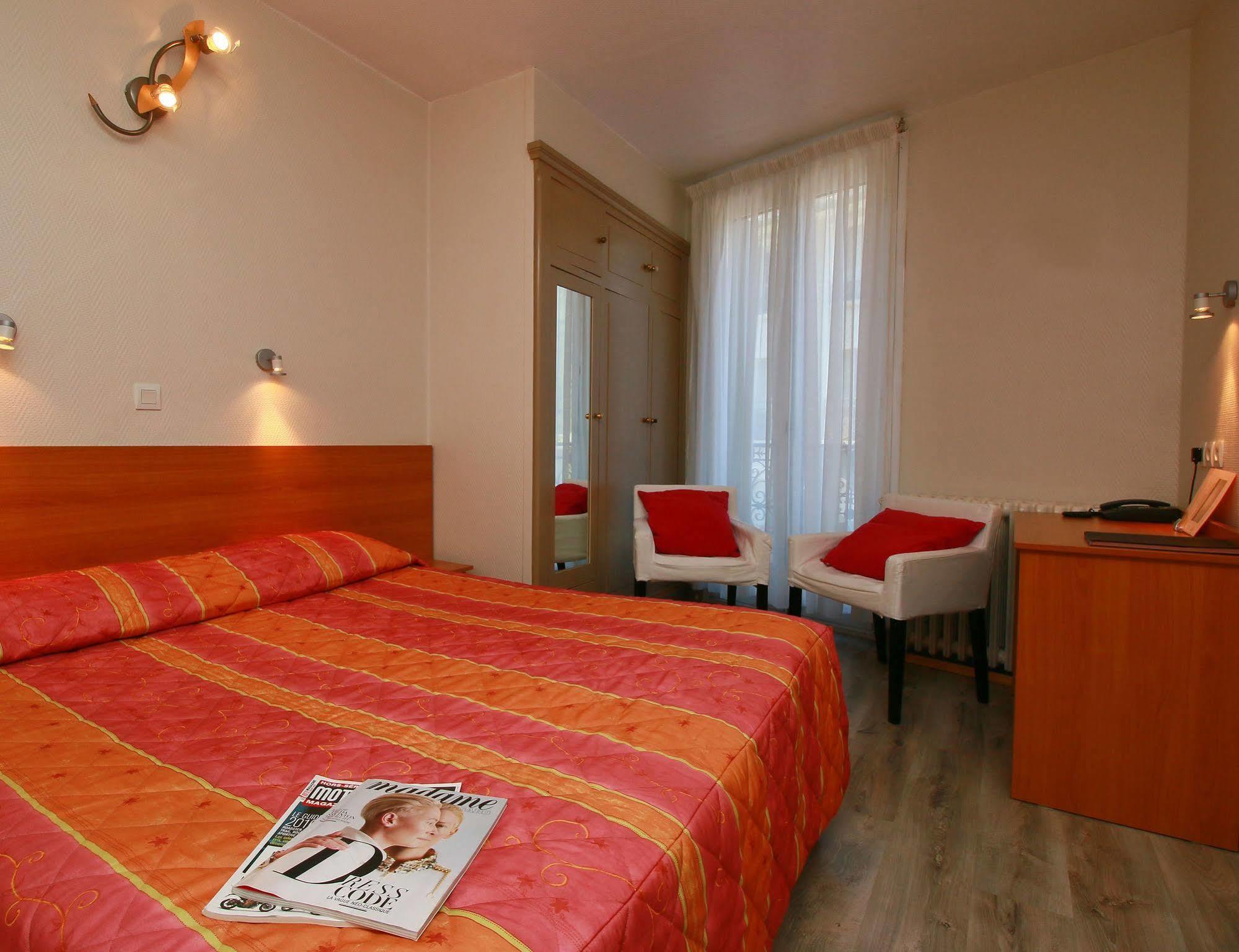 Hotel Panoramic Bagneres-de-Luchon Экстерьер фото